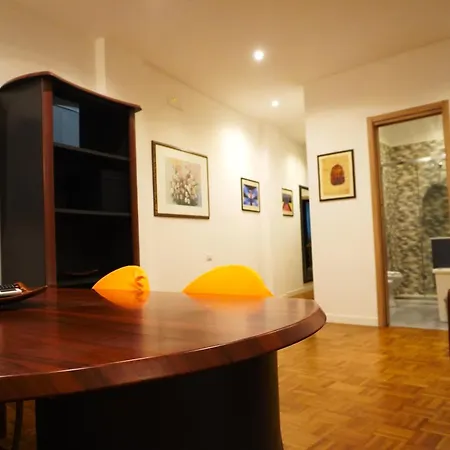 Casa Dei Fiori Colorful דירה *